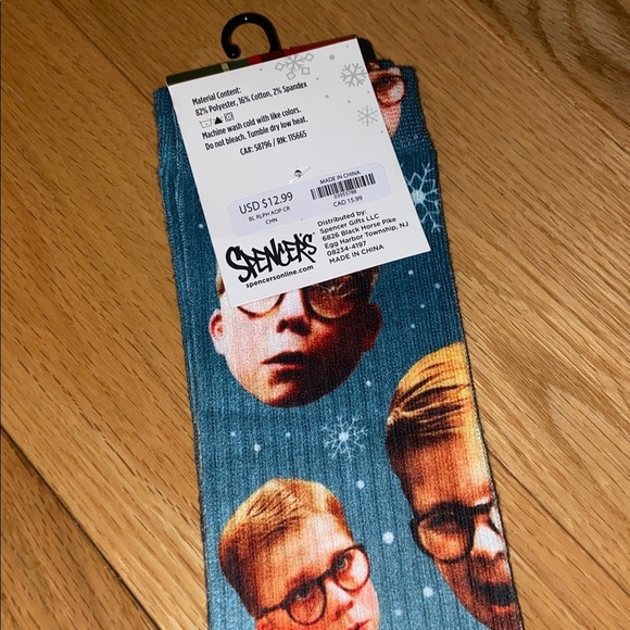 NWT Spencer’s Gifts “A Christmas Story” Ralphie socks, shoe size 8-12 - Picture 4 of 5